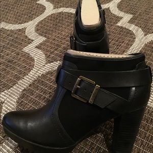 Clarks Lida Dallas black leather boot 8.5M